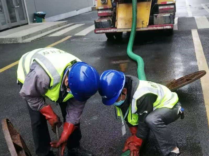 上海普陀区新村路马桶疏通低价疏通厨房洗菜池修漏水